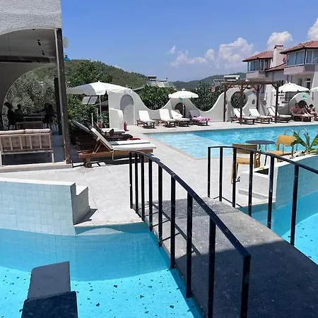 With Private Pools Apartmán Oludeniz