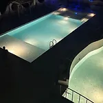 With Private Pools * أولدينيس