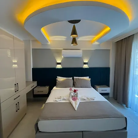 Apartment With Private Pools *